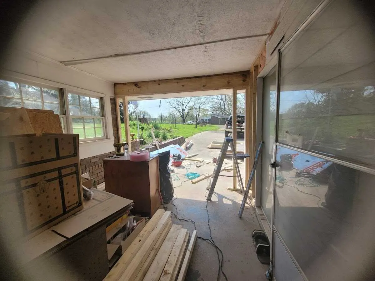 Air movers and dehumidifier for Drying & Dehumidification in Bucyrus